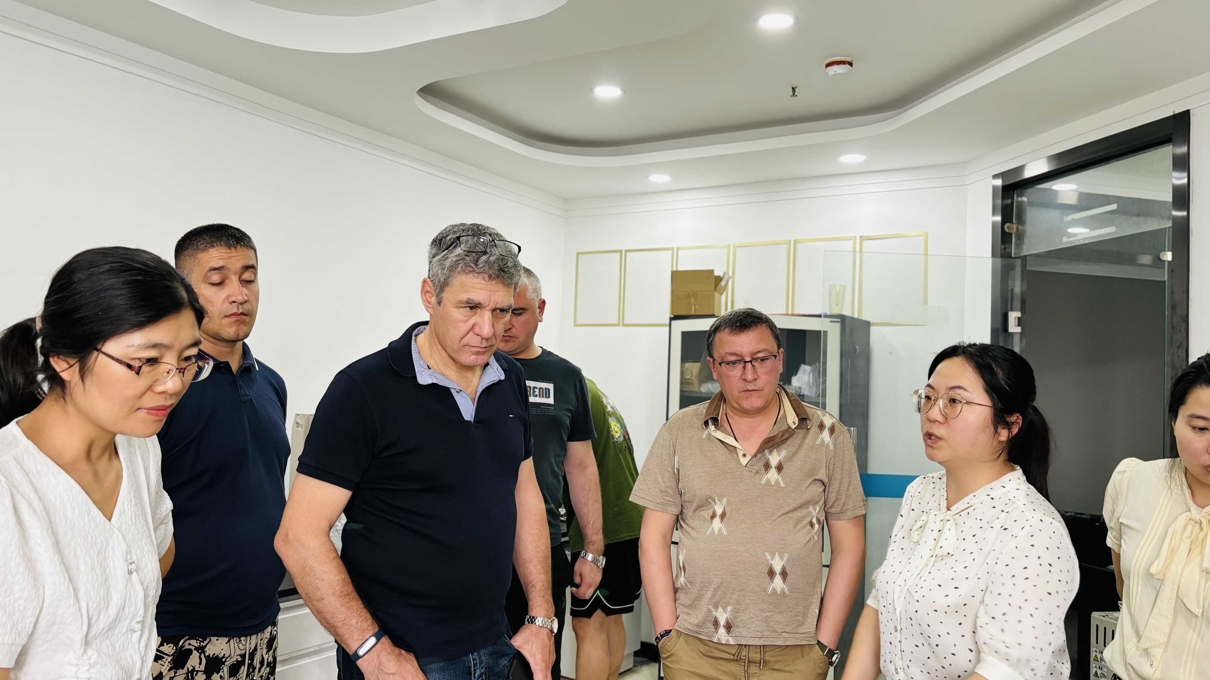 建杰研發(fā)中心，**交流的“會(huì)客廳”