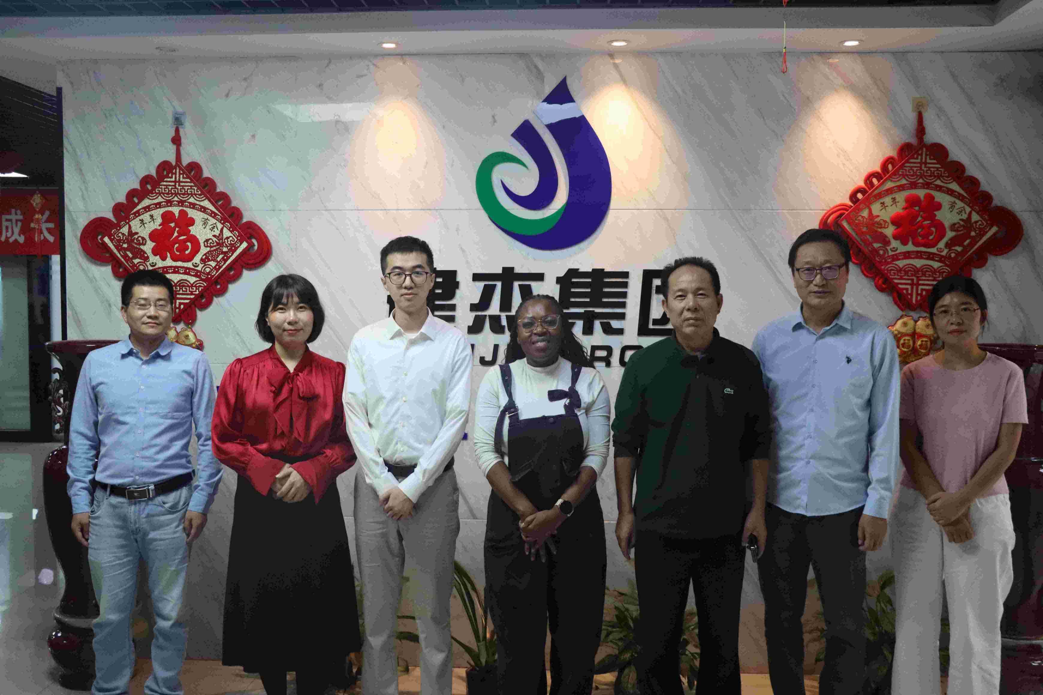 南非客戶來訪建杰實業(yè)：共話經(jīng)濟(jì)煉鐵新篇章！