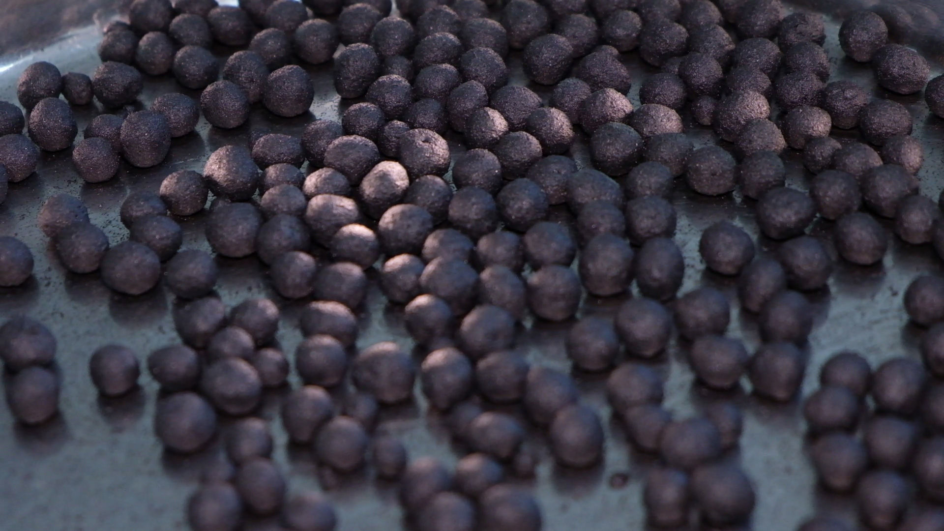 建杰實(shí)業(yè)丨球團(tuán)礦和燒結(jié)礦都是鋼鐵冶煉過程中的差異？